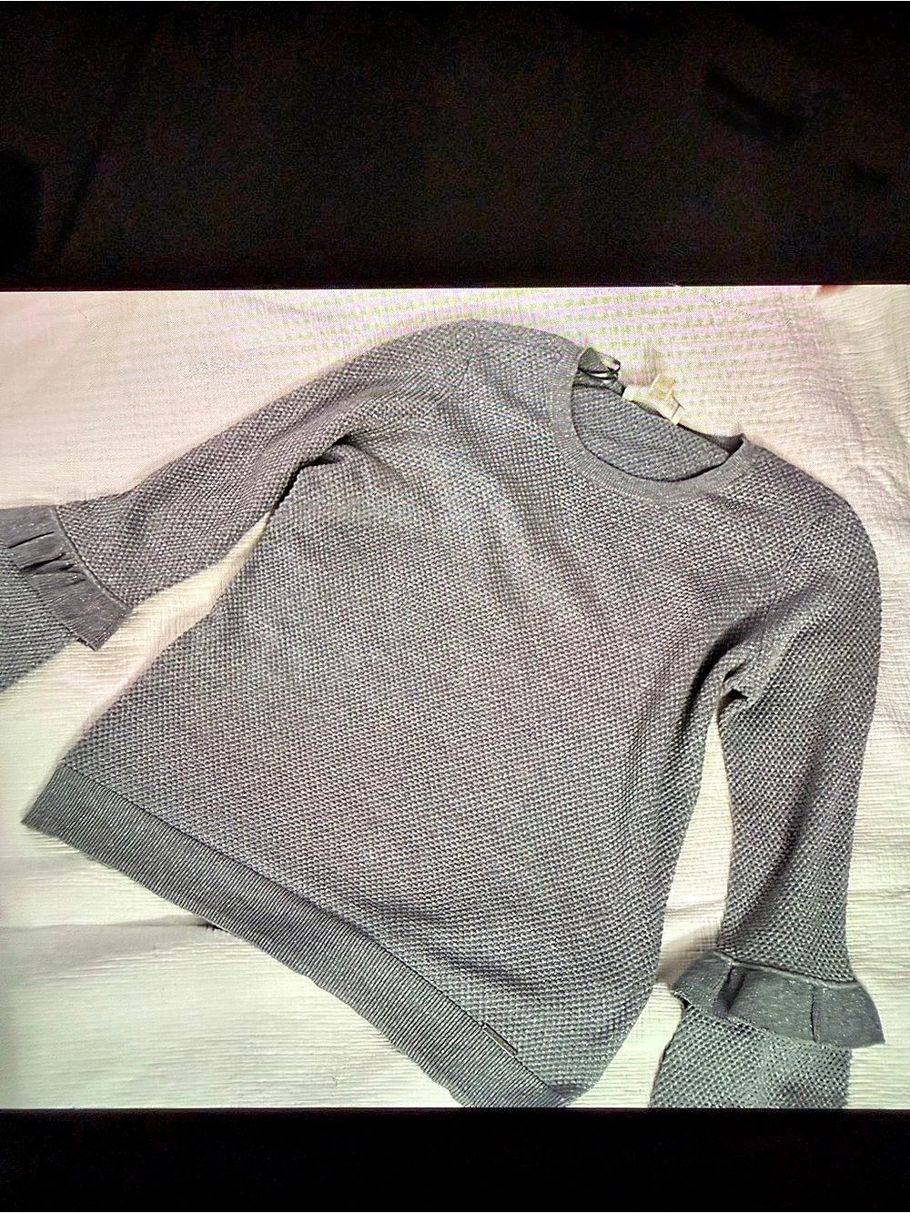 Michael Kors Crew Neck Sweater in Gray Size Medium Like New
